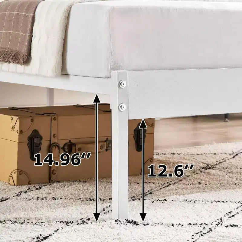 Cadre de lit Queen Size en métal blanc avec tête de lit ondulée, lit plateforme avec 2 tiroirs de rangement et espace sous le lit, aucun sommier tapissier requis, montage facile