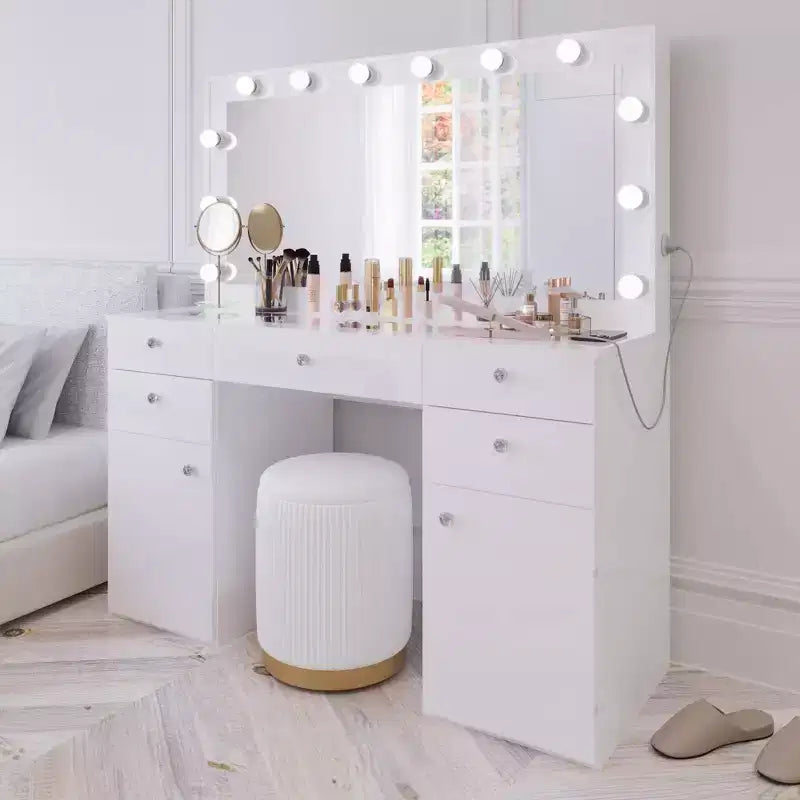 Coiffeuse blanche Georgina avec boutons en cristal - Boahaus